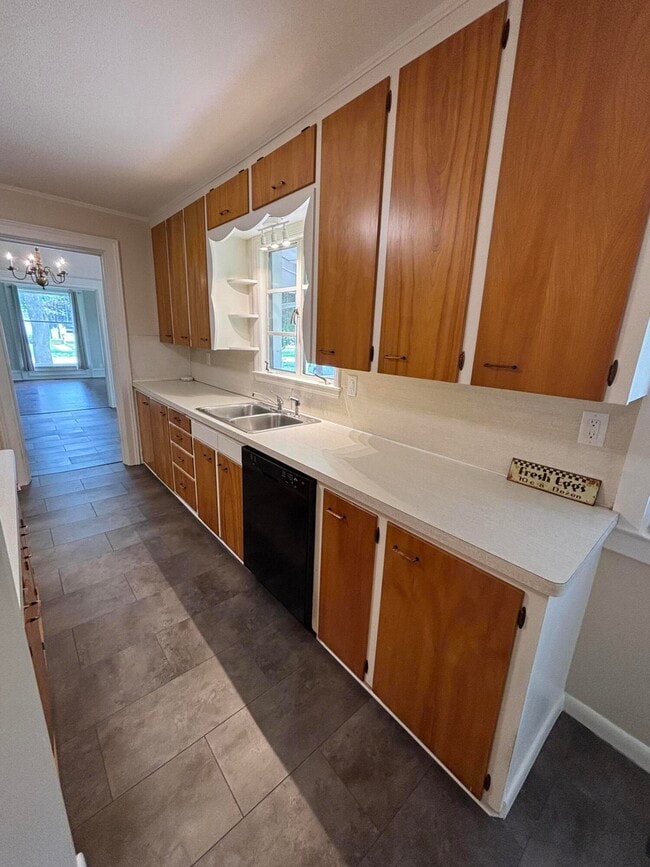 Photo - 611 Jackson St