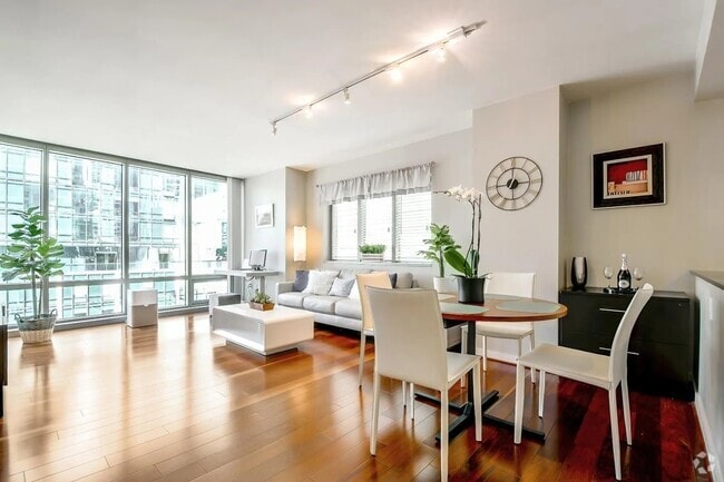 Building Photo - 333 1st St Rental