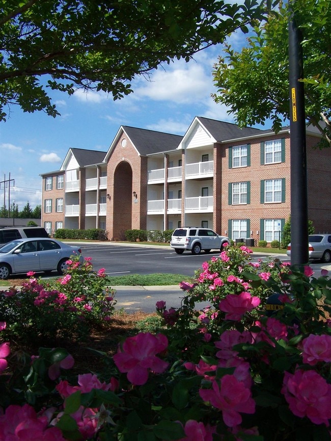 Photo - Charles Pointe Apartments