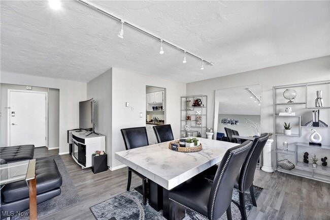Photo - 12900 Lake Ave Unidad 1605