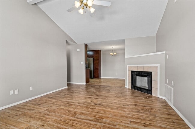 5802 Park Valley Cir