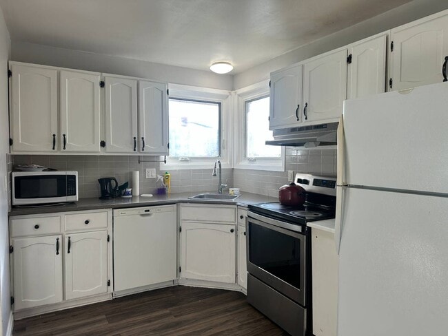 Photo - Weller St Rental