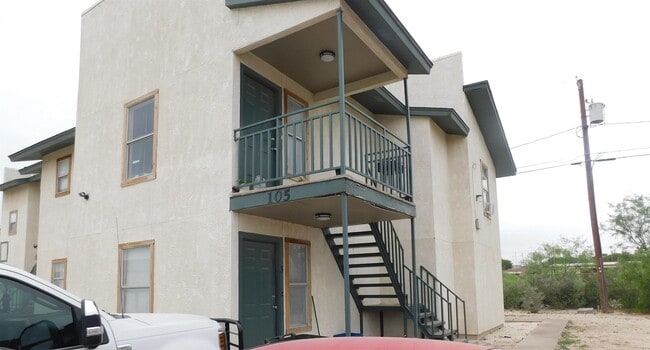 Photo - 105 Rockwell Way