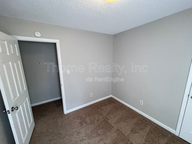 Photo - 406 E Northern Blvd