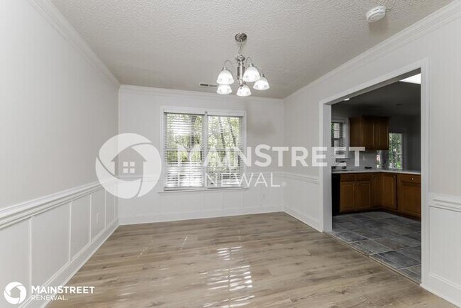 Photo - 6085 Habersham Dr