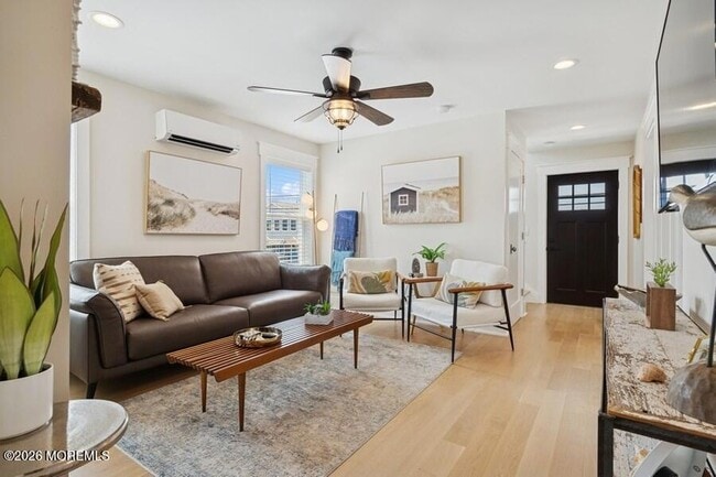 124 2nd Ave