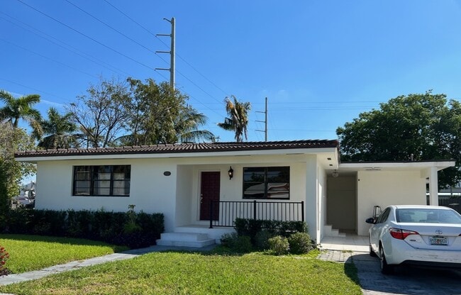 Building Photo - 7045 NW 28th Ave Rental