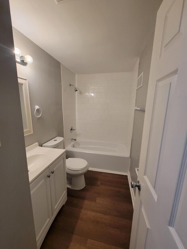 Photo - 1775 Harrodsburg Rd Unidad 2nd floor