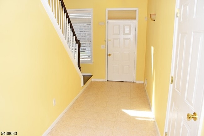 Photo - 125 Springhill Dr