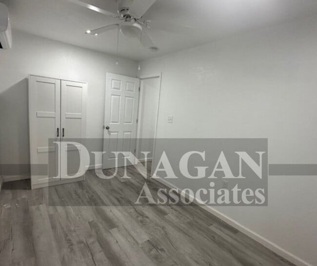 Photo - 2 Bedroom, 1 Bath apartment Unit 602 1/2 Irvin St
