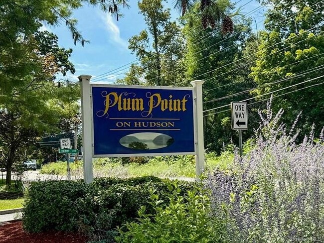 Photo - 262 Tamerisk Ln