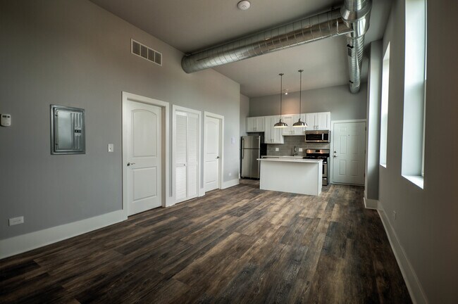 Photo - 2115 S Wood St Unit 2N