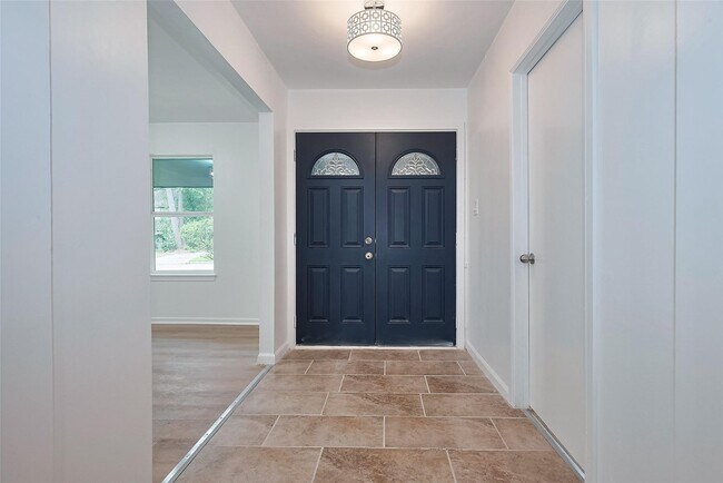 25303 Lynbriar Ln