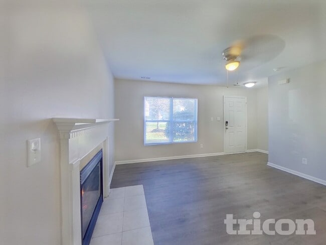 1106 Stonehenge Ln
