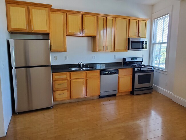 Photo - 2597 Telegraph Ave