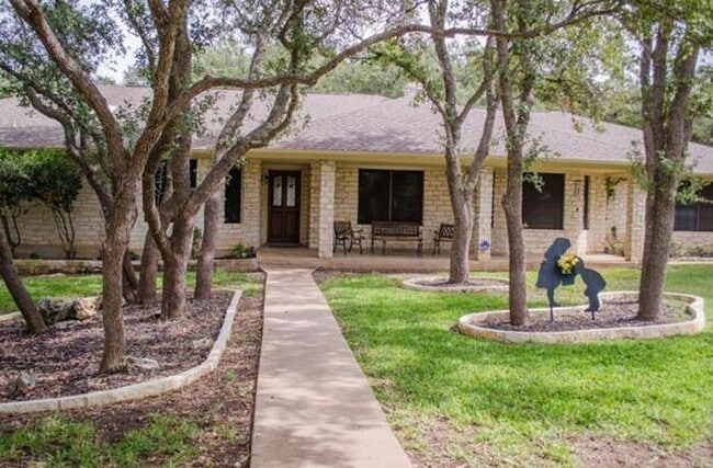 Photo - 2013 Mayfield Dr