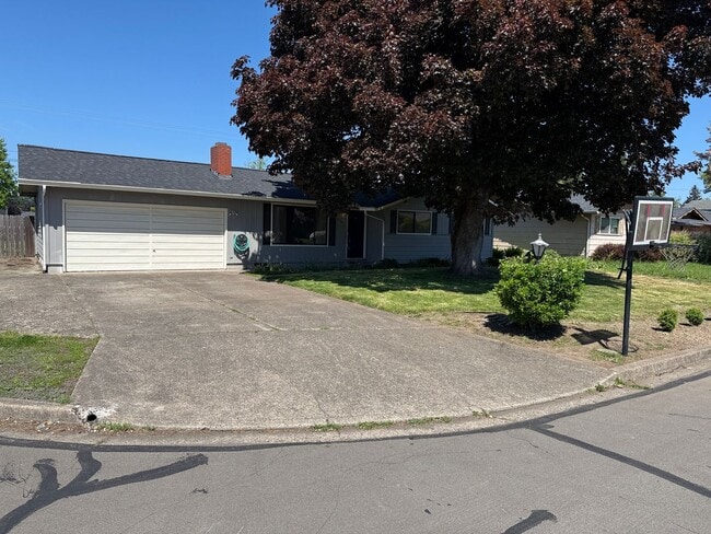 Building Photo - Discover this 3-bedroom 2-bathroom house in a great neighborhood!
