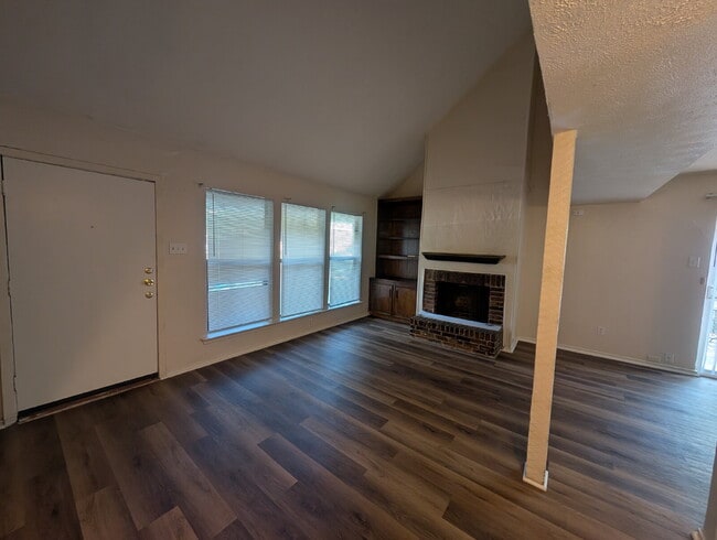 Photo - 131 N Cottonwood Dr