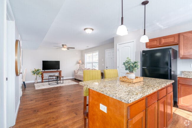 3BR, 2.5BA - 1,480SF - Kitchen - 408 Circus Ave