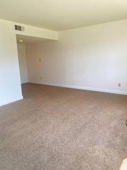 Photo - 151 Boone St Unidad G104