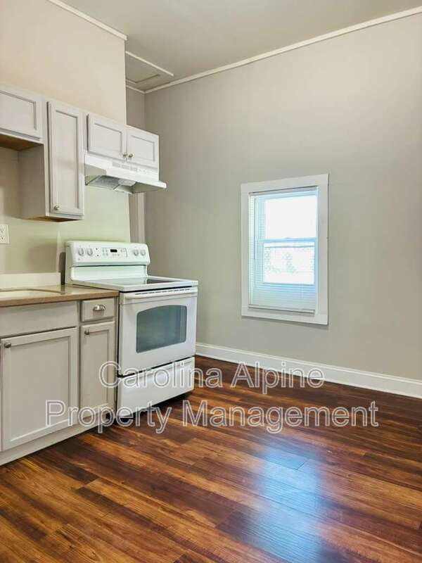 Photo - 318 Cemetery Dr