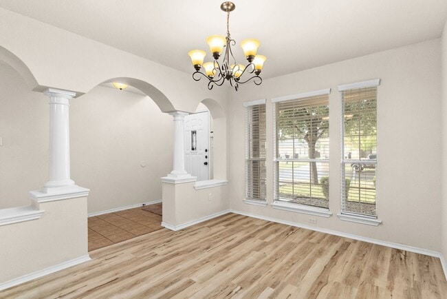 6106 Emilie Ln