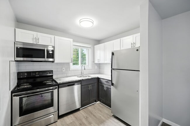 Photo - Shore Hill Apartments