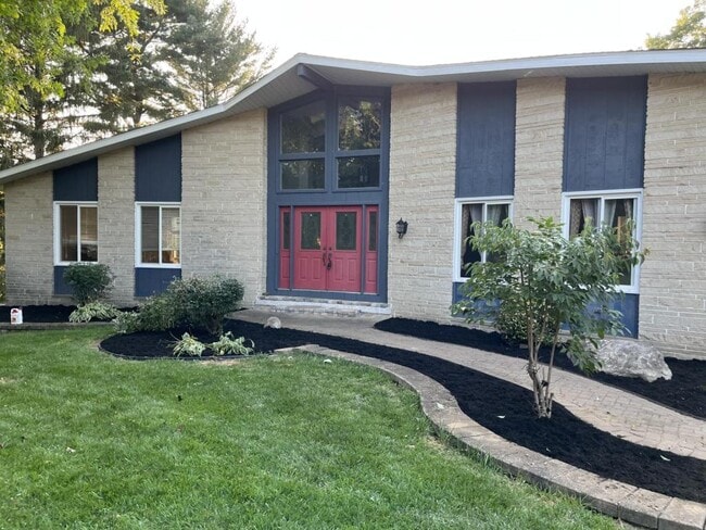 Building Photo - 1694 Arthur Dr Rental
