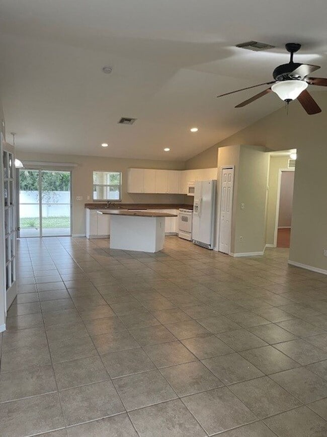 Photo - 910 SW 34th Terrace