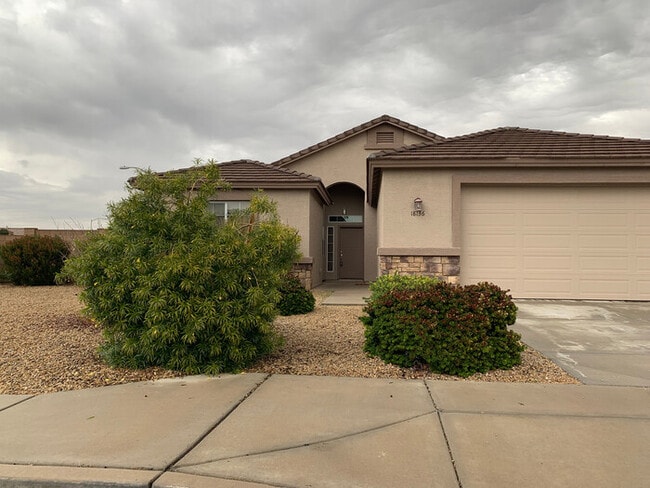 Photo - Very Nice 3 bedroom 2 bath home with a guest house