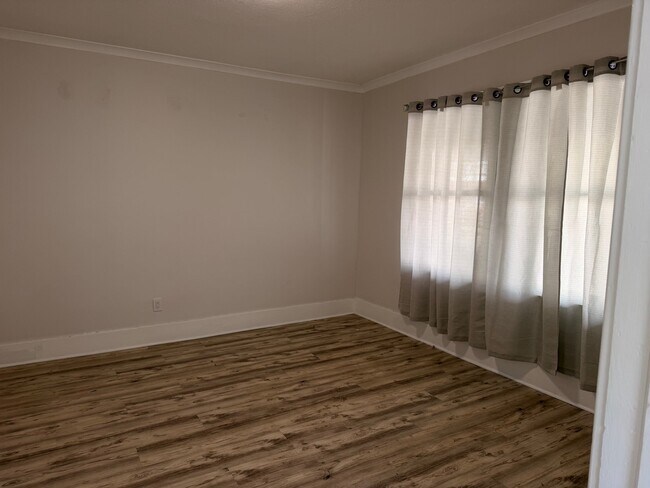 1663 Miller St Unit 1