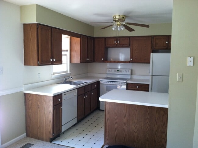 Photo - 406 Tinker Dr