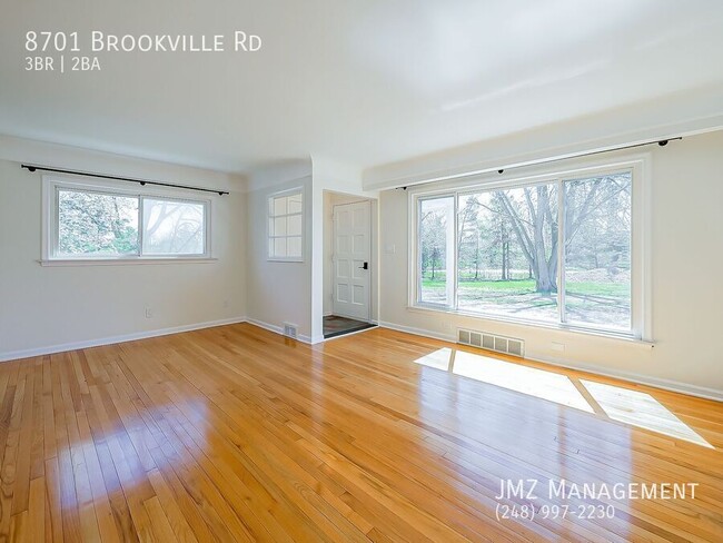 Photo - 8701 Brookville Rd