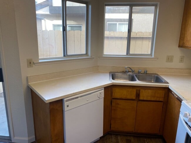 Photo - 2476-2478 Ocean St Unit 2478 A