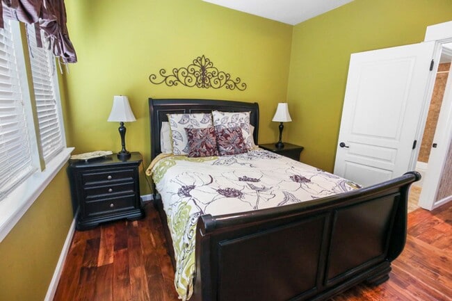 Photo - Parker Townhome: Luxurious Furnished Townhome, Attached 2 Car Garage, $300 Utility Fee