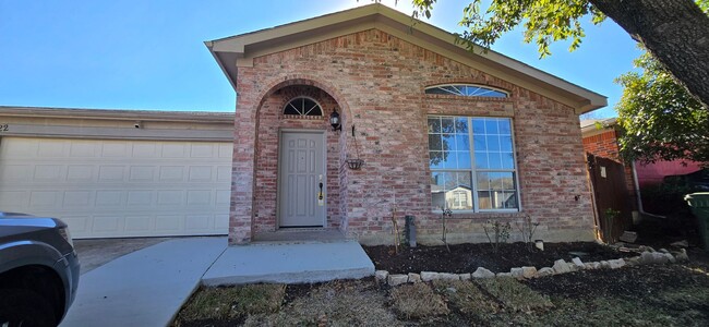 SOUTH ARLINGTON HOME COMES WITH ALL APPLIA... - SOUTH ARLINGTON HOME COMES WITH ALL APPLIA...