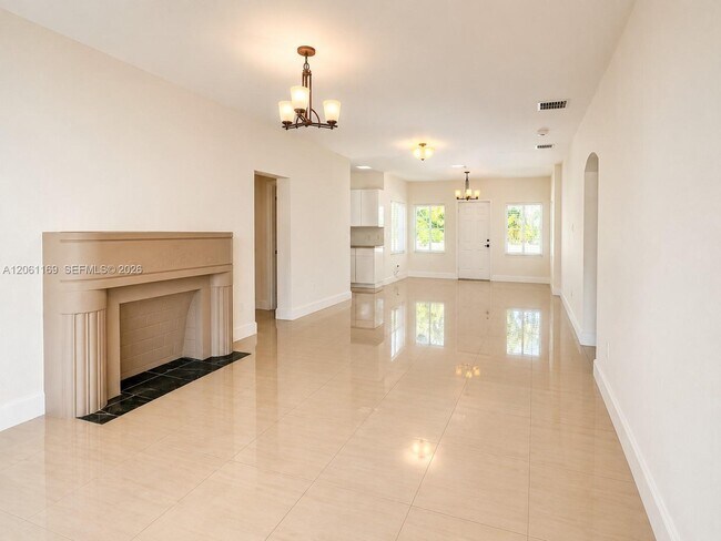Photo - 61 NW 47th St