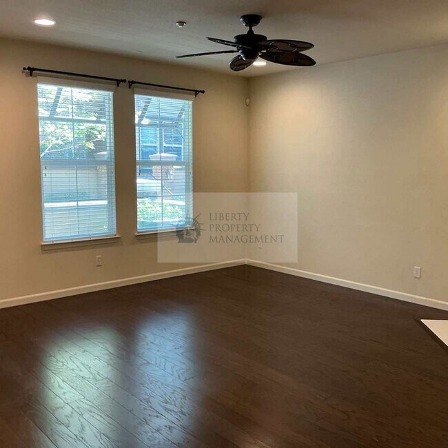 Photo - 5262 Fioli Loop Unit 5262