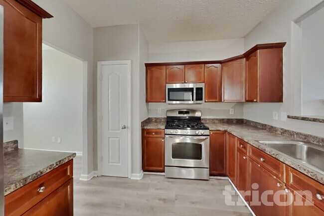 1638 Zurich Dr