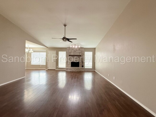 Photo - For Lease | Broken Arrow | Available Now!