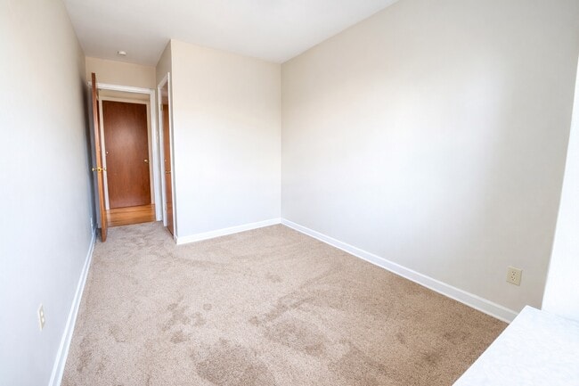 2-Bed/1-Bath - FRIENDSHIP COURT