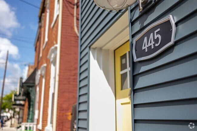 Building Photo - 445 W Lemon St Rental