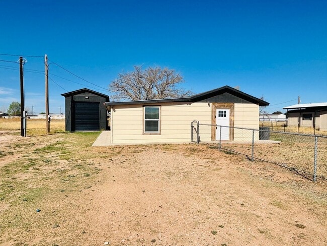 Building Photo - 5 N Judy Ln