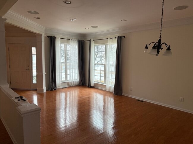 Comedor - 5263 Blue Sky Dr