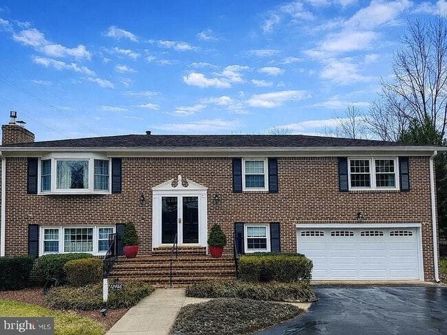 Building Photo - 12466 Henderson Rd