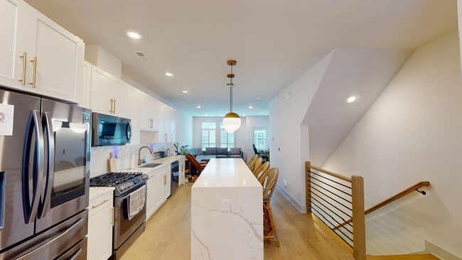 Photo - 1025 Wesley Terrace Ave - Elevated townhome living in the heart of Wesley Heights / FreeMoreWest