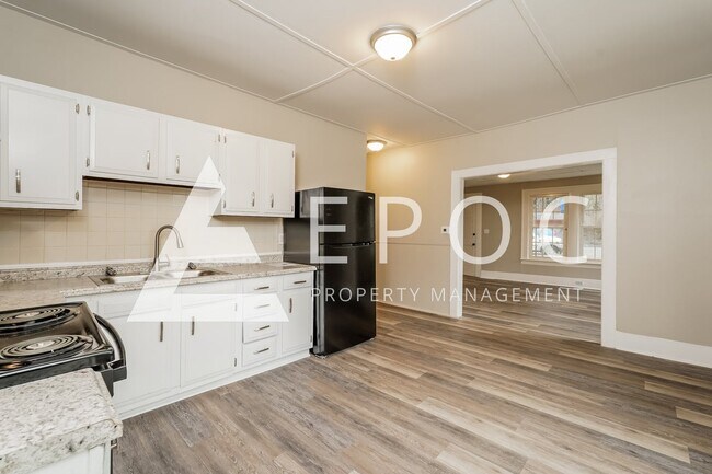 Photo - 152 Westdale Ave NW