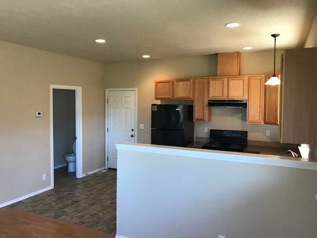 Photo - 3 Bedroom duplex on Bailey Hill Rd