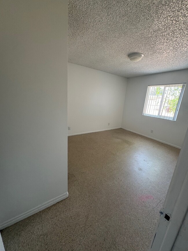Photo - 12048 Sand Ave Unit B