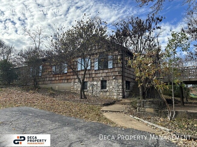 Photo - 2013 Lily Ave